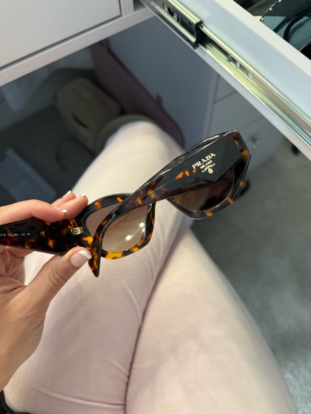 Prada Tortoiseshell Cat-Eye Sunglasses with Brown Gradient Lenses - Picture 2 of 10